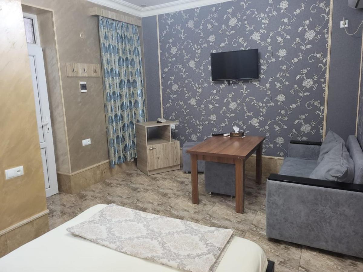 Ralina Restaurant and Hotel Ararat Bagian luar foto