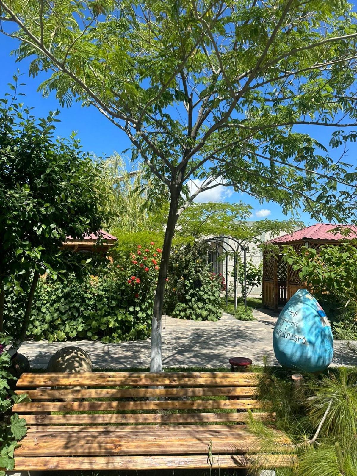 Ralina Restaurant and Hotel Ararat Bagian luar foto