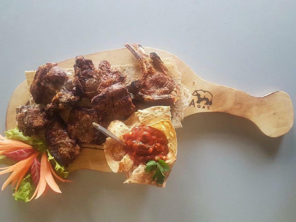 Ralina Restaurant and Hotel Ararat Bagian luar foto