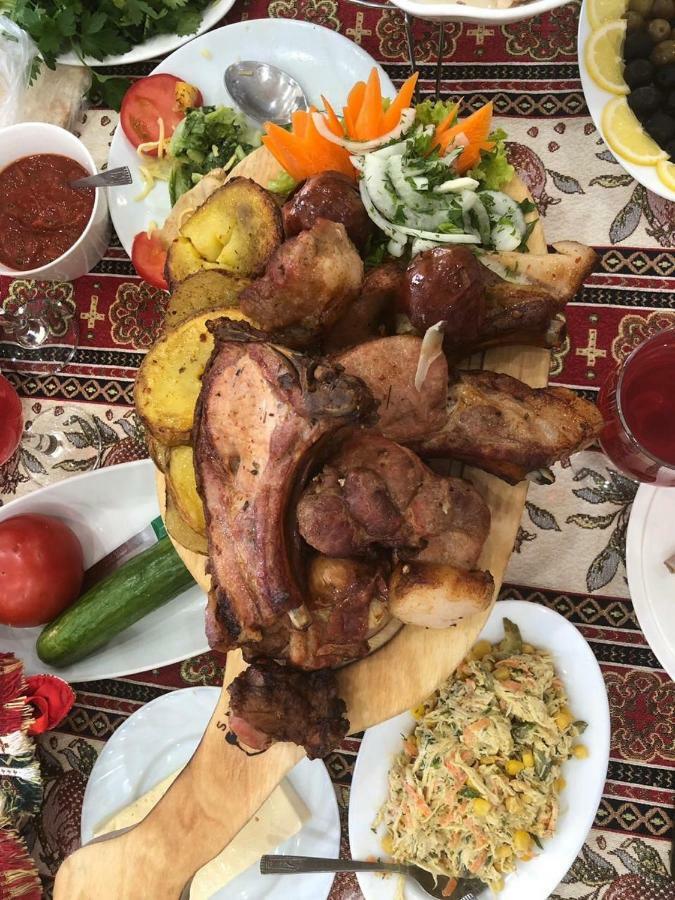 Ralina Restaurant and Hotel Ararat Bagian luar foto